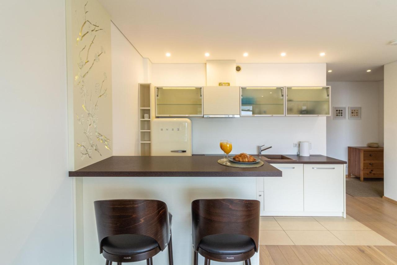 Cohost I Sunny Center Apt, Covered Parking, Balcony & Self Check-In Каунас Экстерьер фото